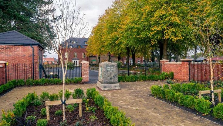 Centennial Place, Knutsford, Memorial Gardens